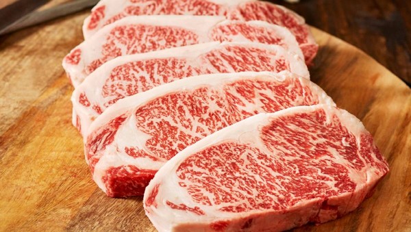 viande 800 le kilo,viande plus cher chez le boucher,quelle est la viande la plus chere au monde,classement prix viande,le steak le plus cher du monde 4000,la viande la plus cher en france,viande de porc la plus chere du monde,boeuf le plus cher du monde japon